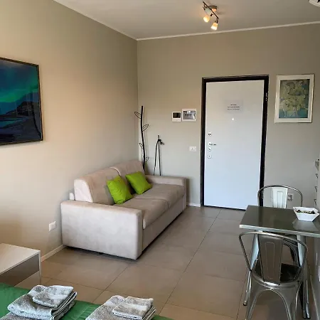 Bright Place Navigli Apartman *